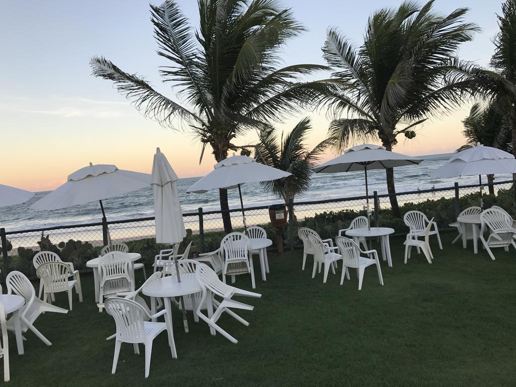 Flat Guarajuba Beira da Praia pé na areia Esterno foto